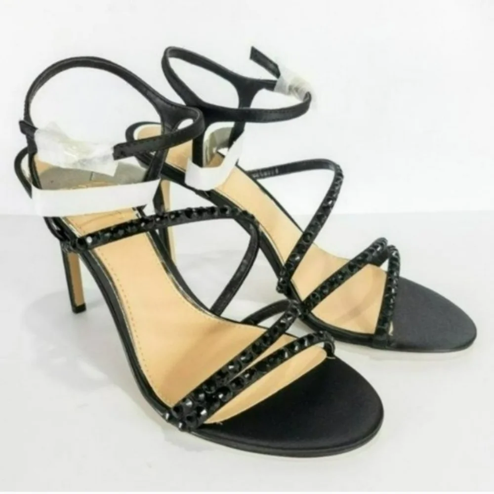 Jewel by Badgley Mischka Marimba Black Sandals - Picture 7 of 9